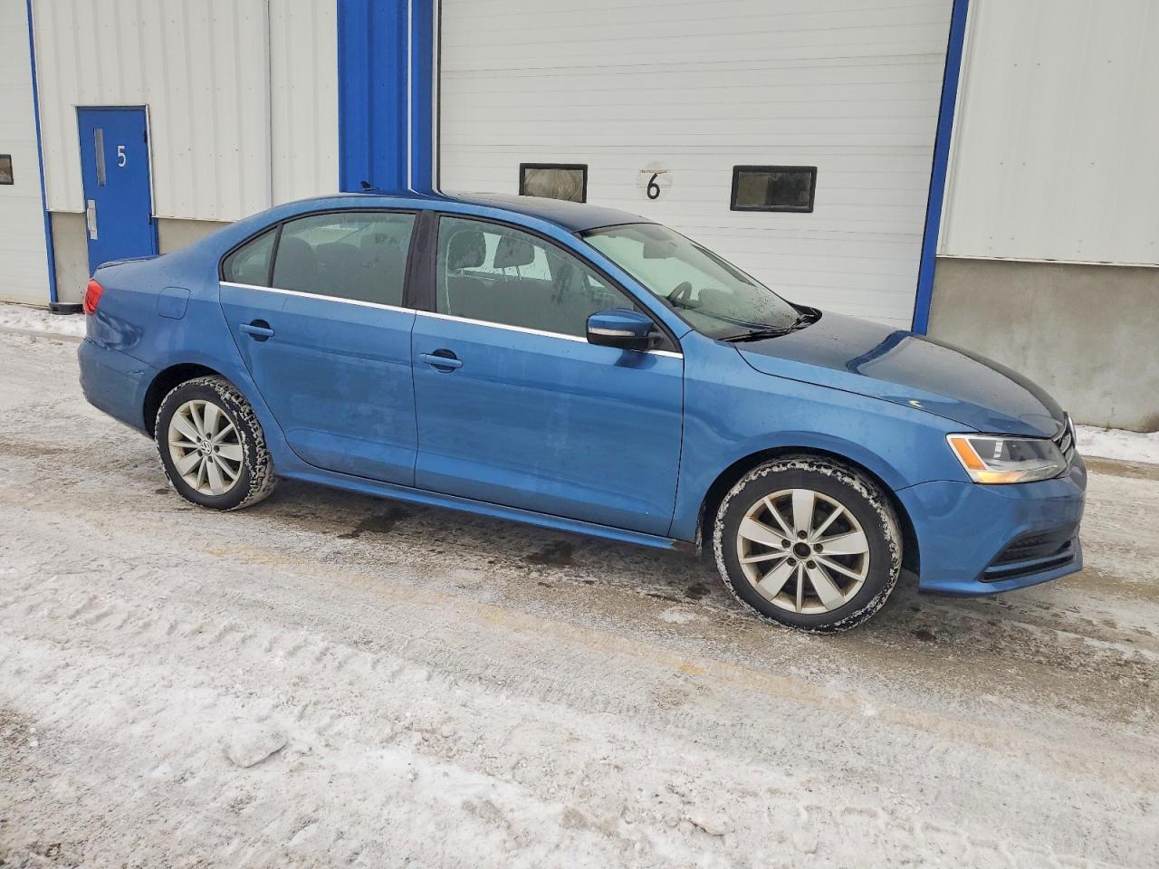 2015 VOLKSWAGEN JETTA BASE photo 4