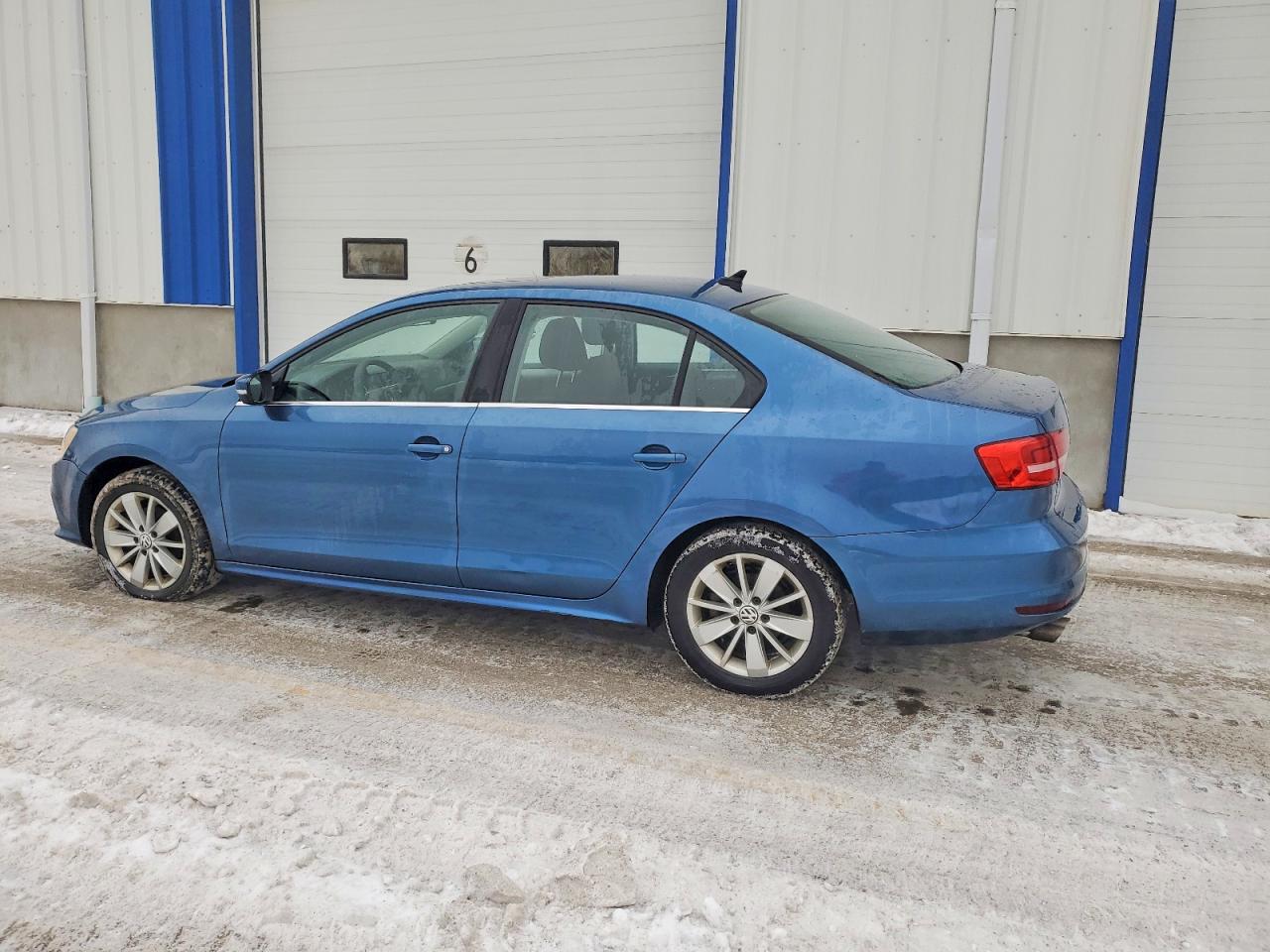 2015 VOLKSWAGEN JETTA BASE photo 2