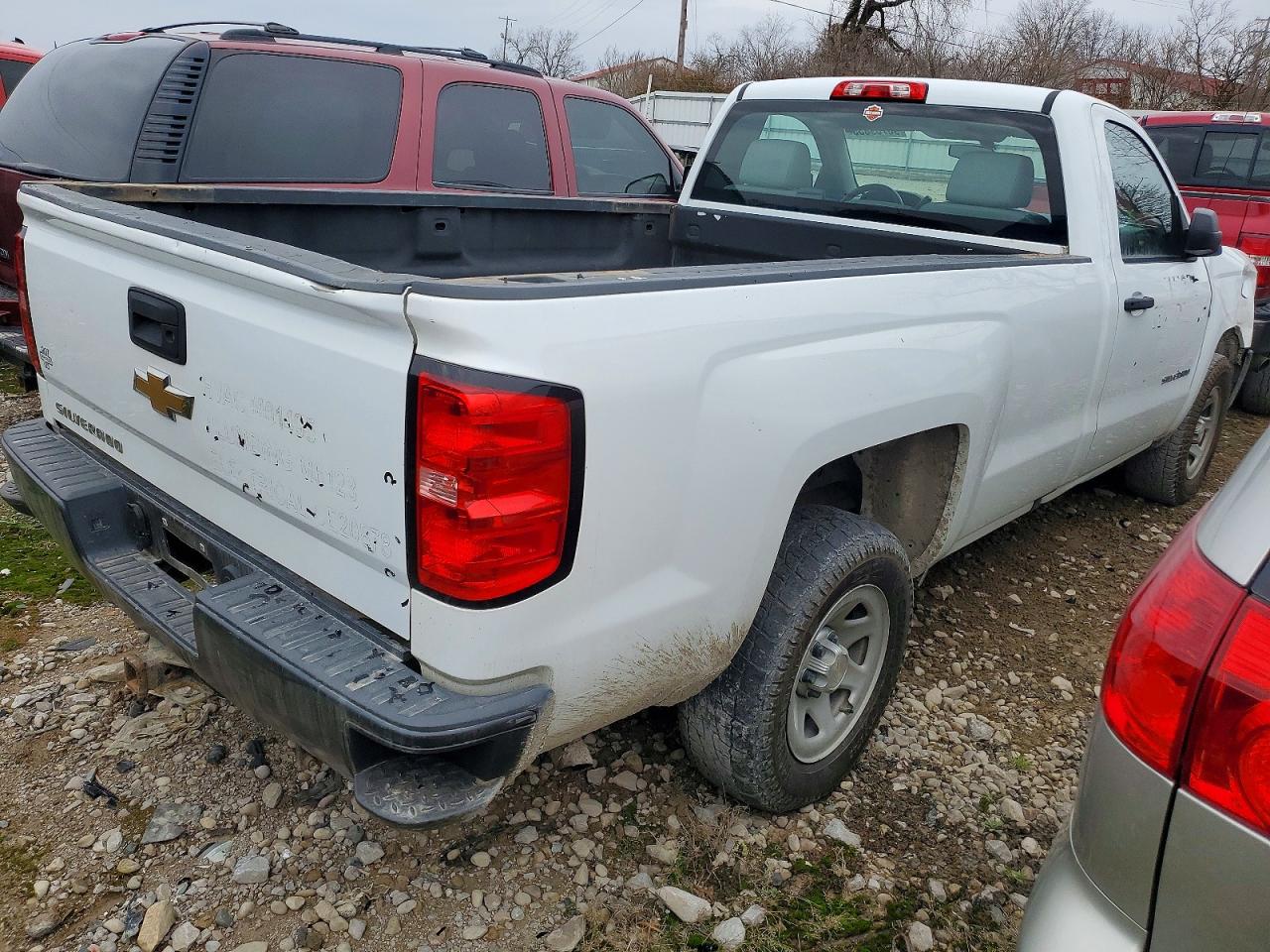 2017 CHEVROLET SILVERADO C1500 photo 3