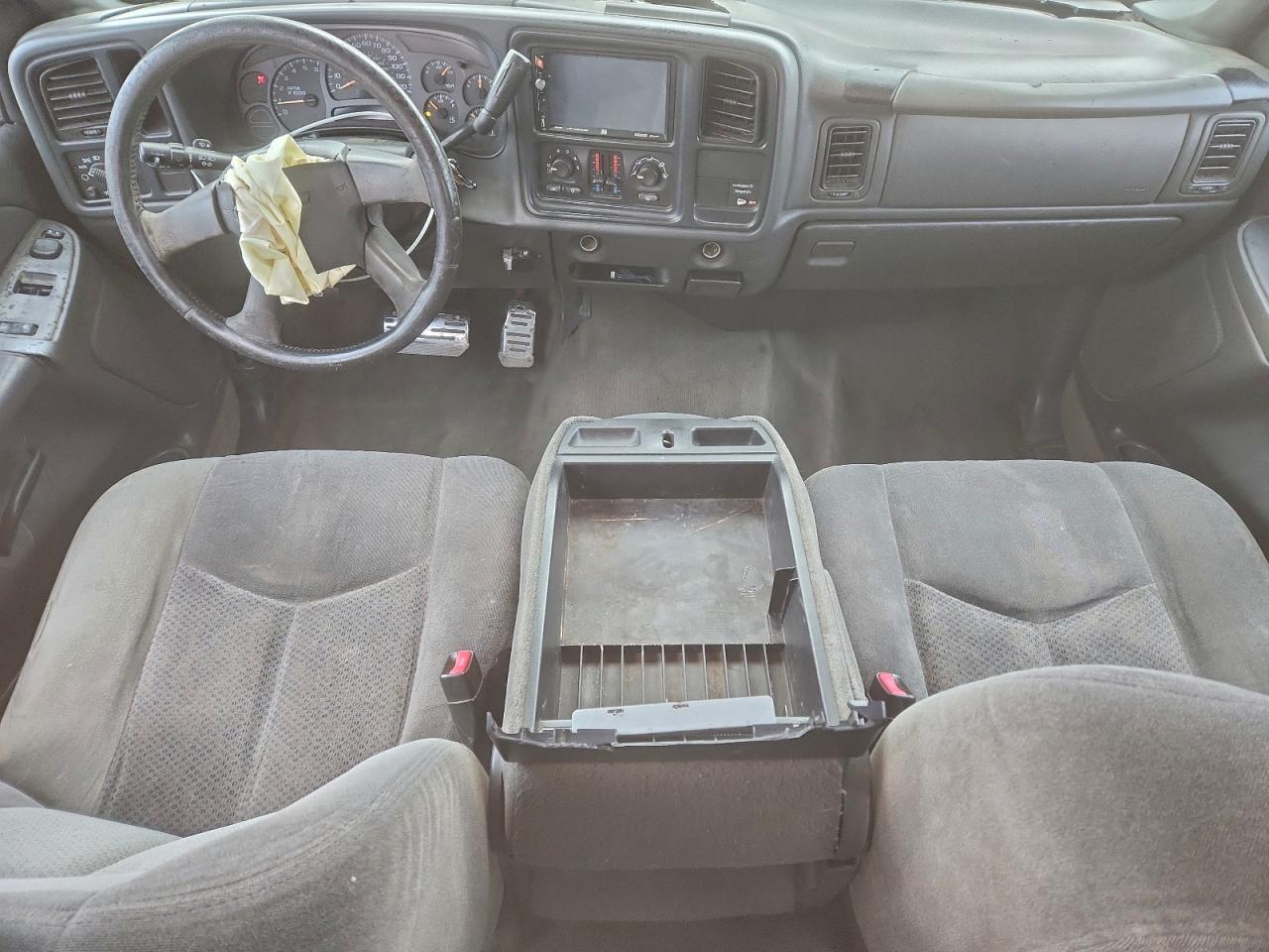 2004 CHEVROLET SILVERADO C1500 photo 8
