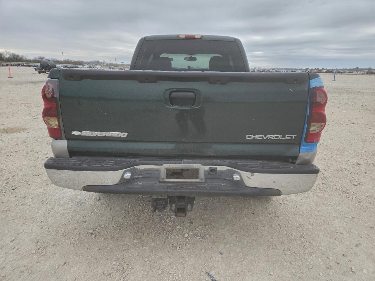 2004 CHEVROLET SILVERADO C1500 photo 6
