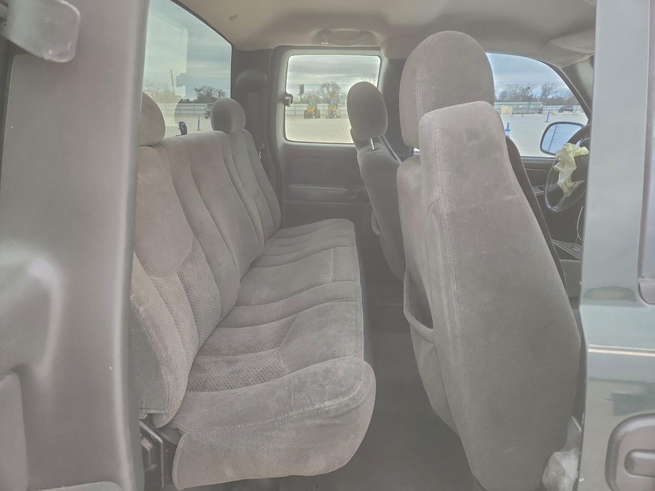 2004 CHEVROLET SILVERADO C1500 photo 10