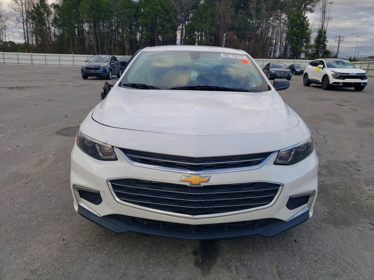 2018 CHEVROLET MALIBU LS photo 5