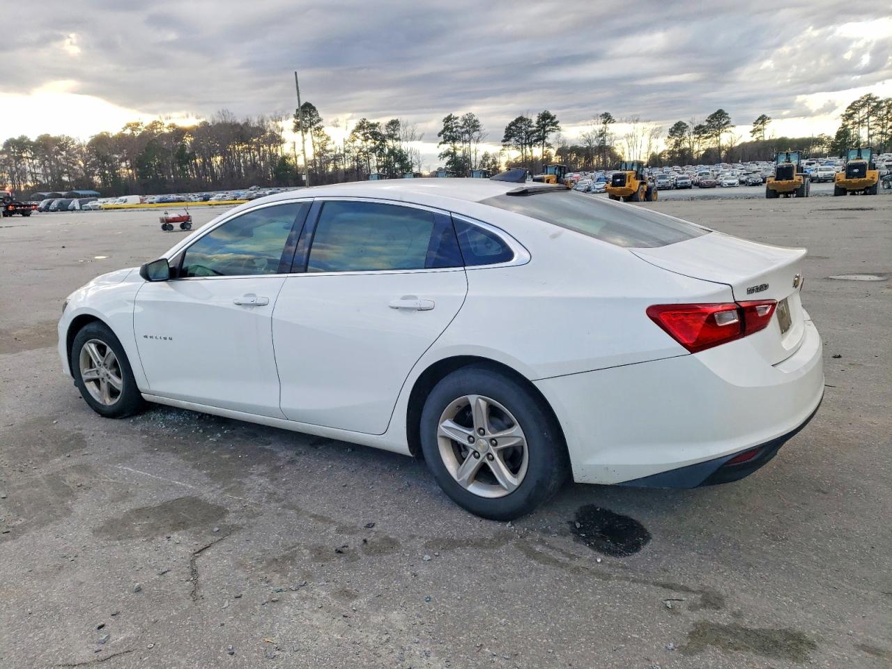 2018 CHEVROLET MALIBU LS photo 2