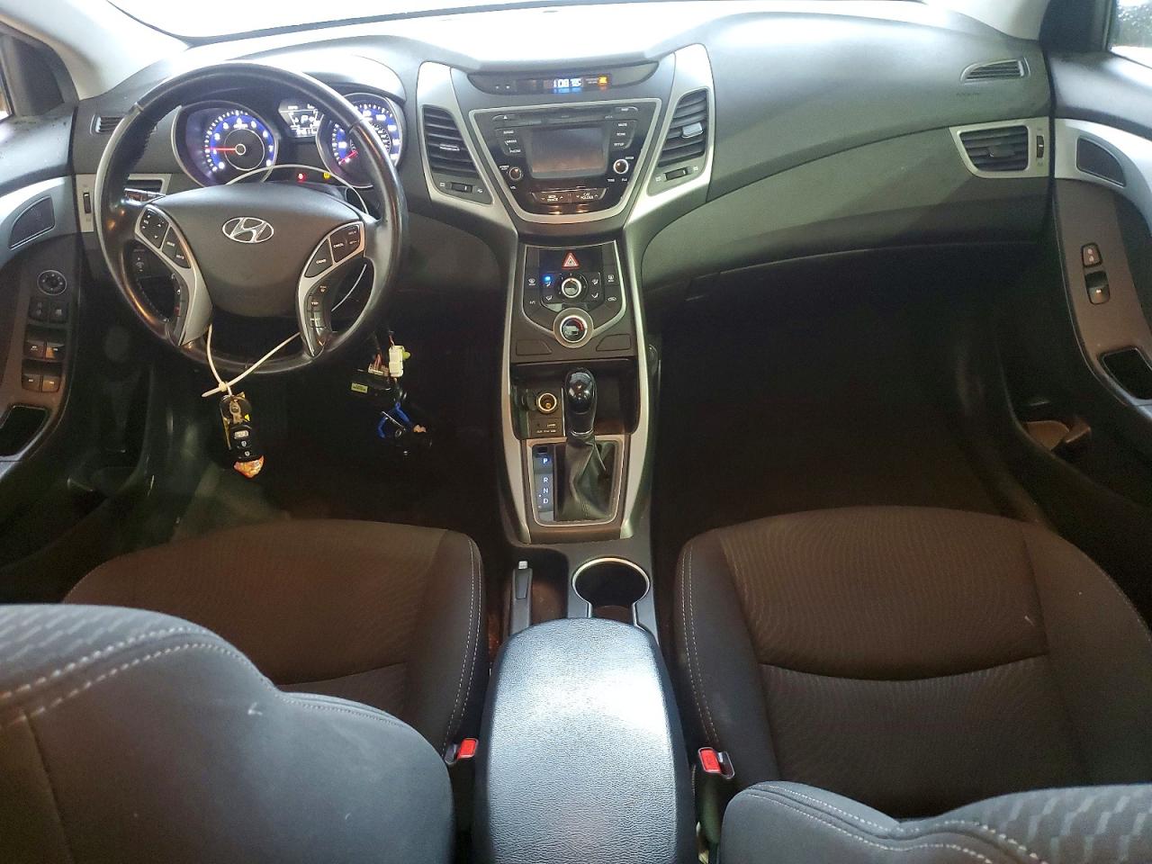 2015 HYUNDAI ELANTRA SE photo 8