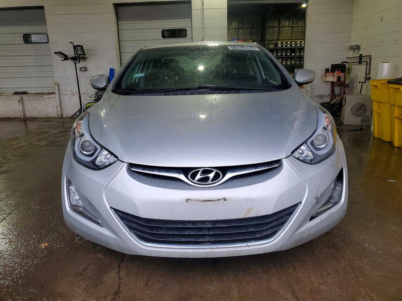 2015 HYUNDAI ELANTRA SE photo 5