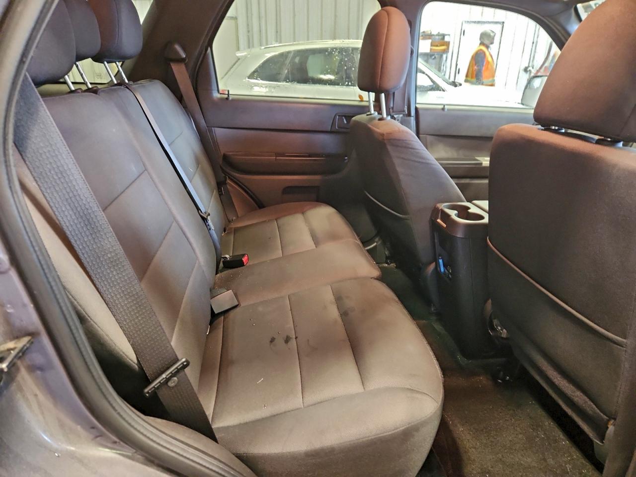 2011 FORD ESCAPE XLT photo 11