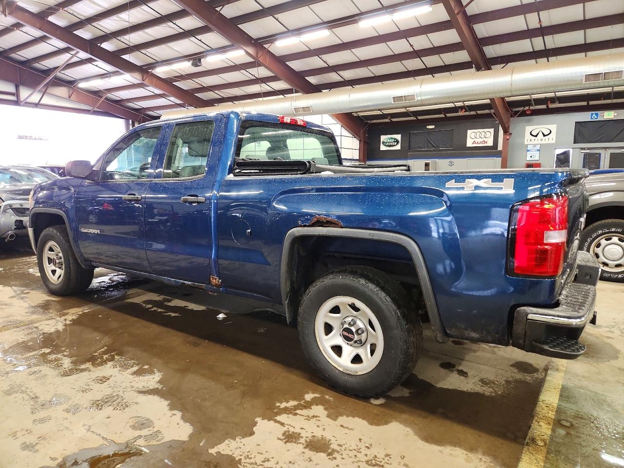 2015 GMC SIERRA K1500 photo 2