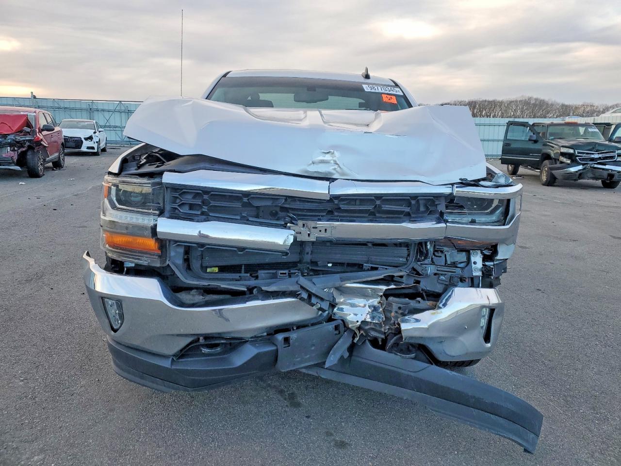 2018 CHEVROLET SILVERADO K1500 LT photo 5