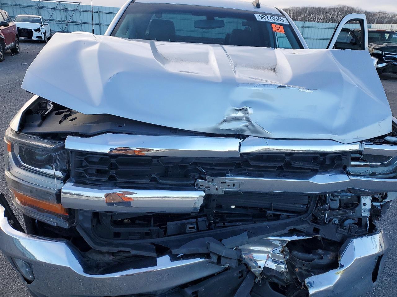 2018 CHEVROLET SILVERADO K1500 LT photo 11
