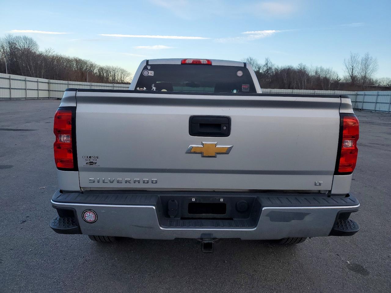 2018 CHEVROLET SILVERADO K1500 LT photo 6