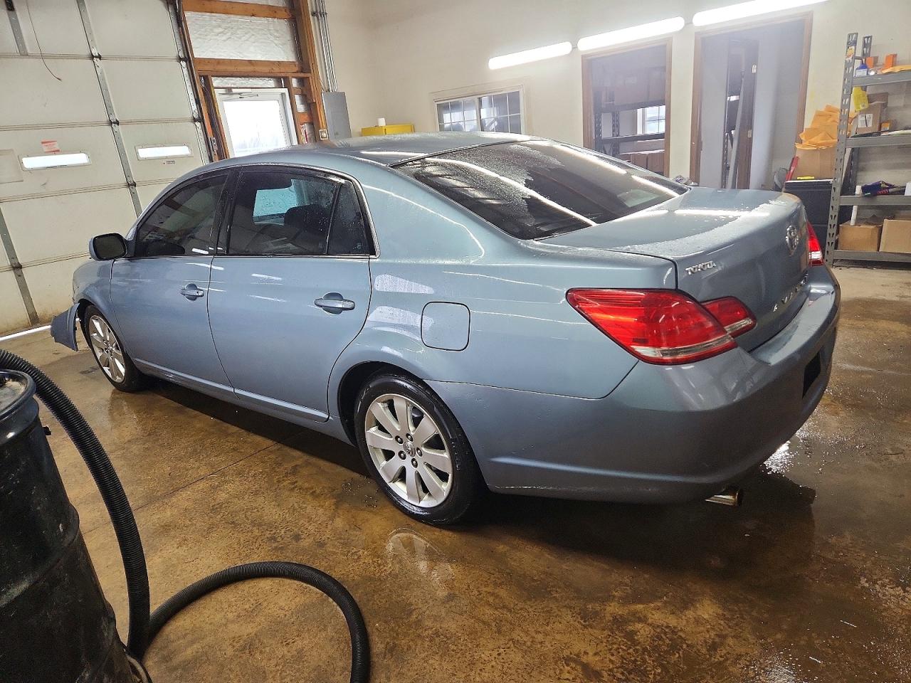 2006 TOYOTA AVALON XL photo 3