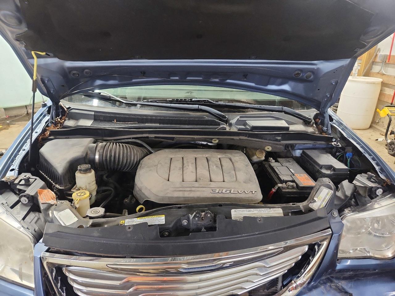 2011 CHRYSLER TOWN & COUNTRY TOURING photo 34