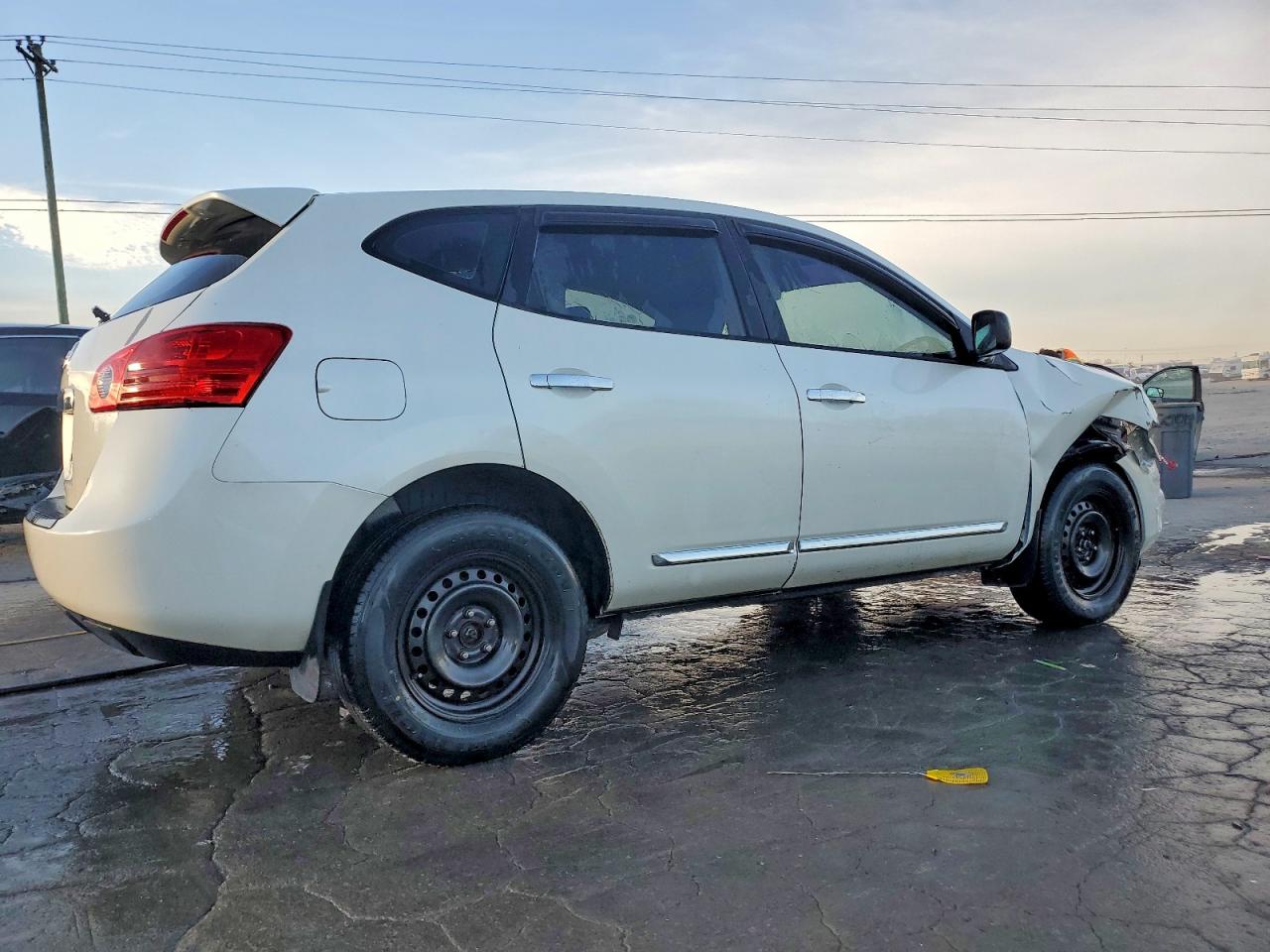 2011 NISSAN ROGUE S photo 3