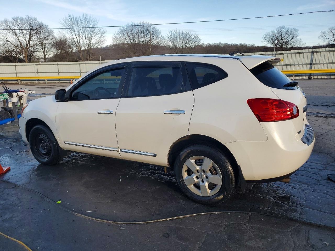 2011 NISSAN ROGUE S photo 2
