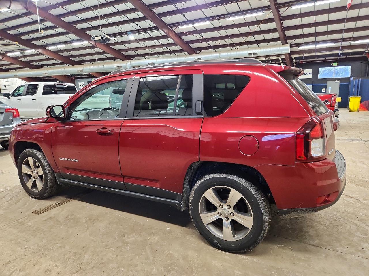 2017 JEEP COMPASS LATITUDE photo 2