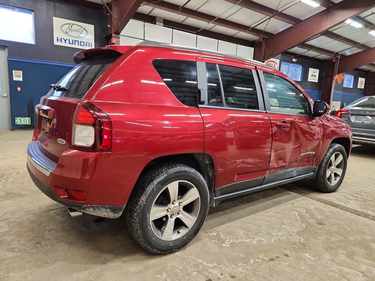 2017 JEEP COMPASS LATITUDE photo 3