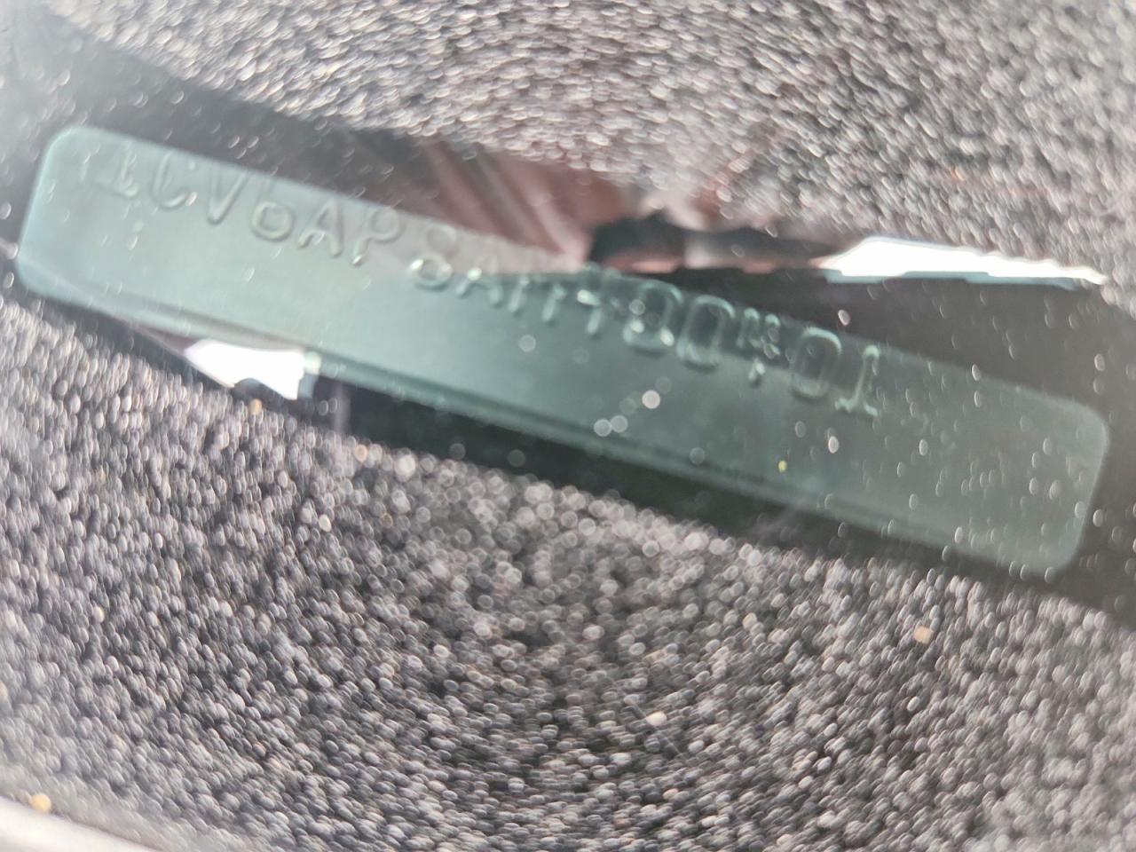 2010 INFINITI G37 BASE photo 12