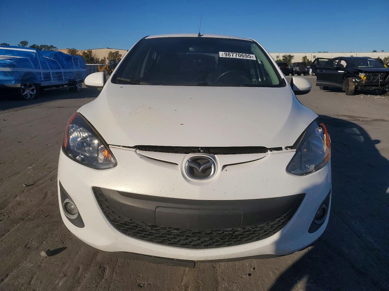 2011 MAZDA MAZDA2 photo 5
