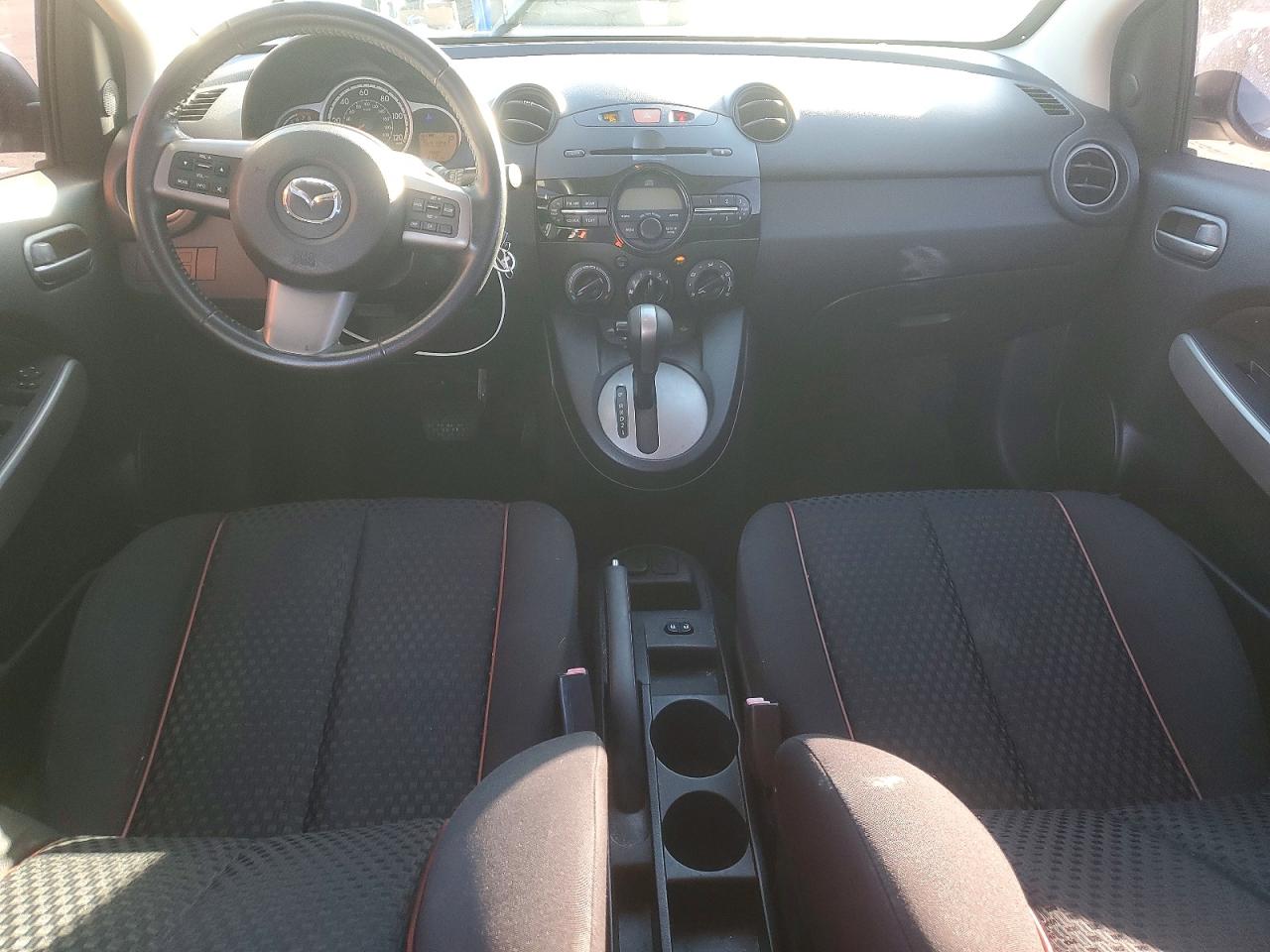 2011 MAZDA MAZDA2 photo 8