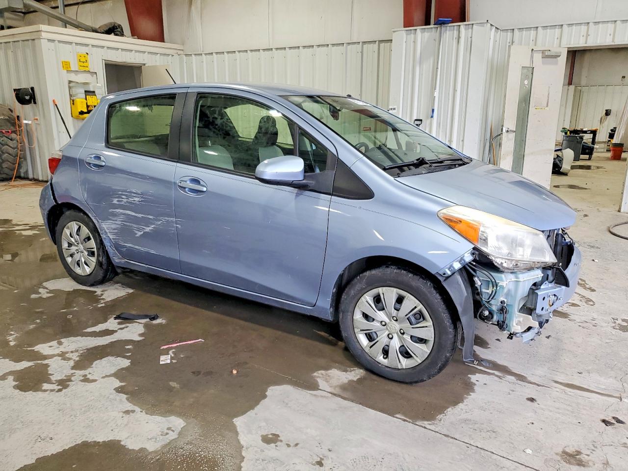 2012 TOYOTA YARIS photo 4