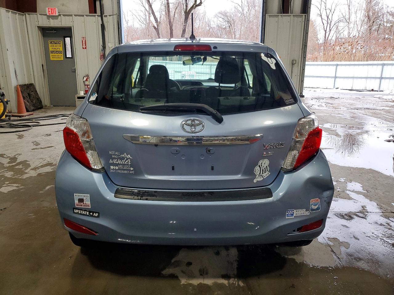2012 TOYOTA YARIS photo 6