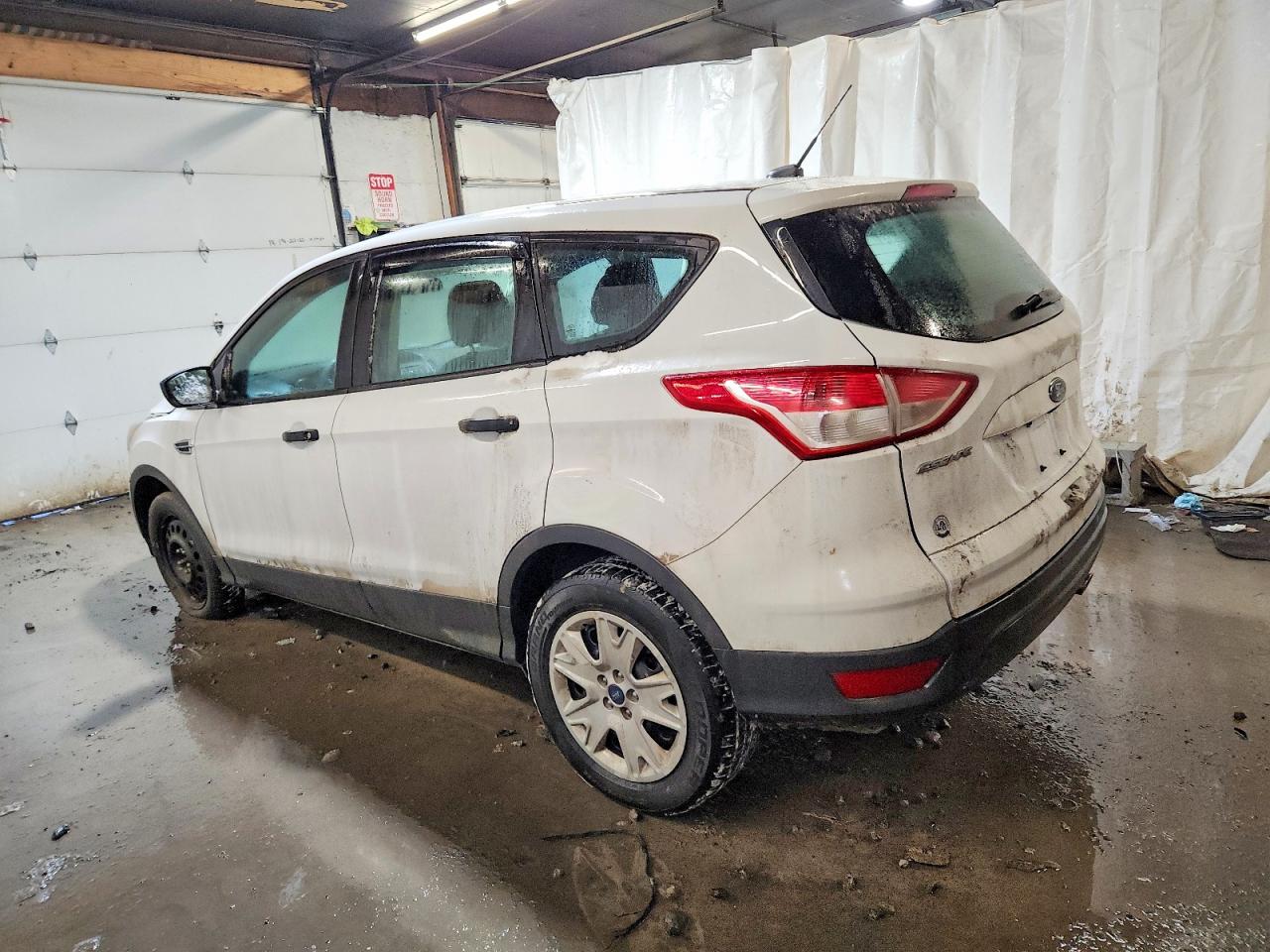 2016 FORD ESCAPE S photo 2