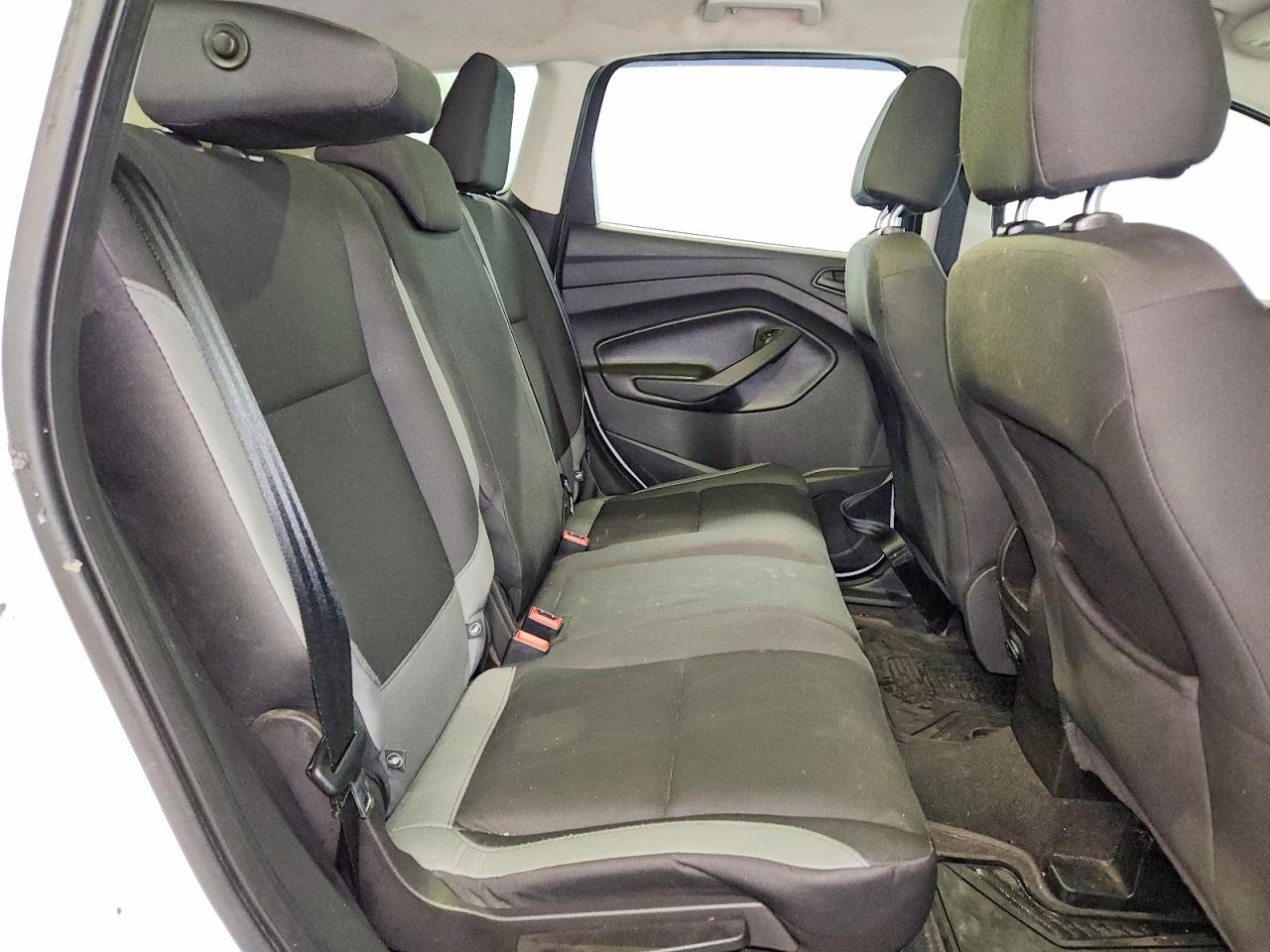 2016 FORD ESCAPE S photo 11