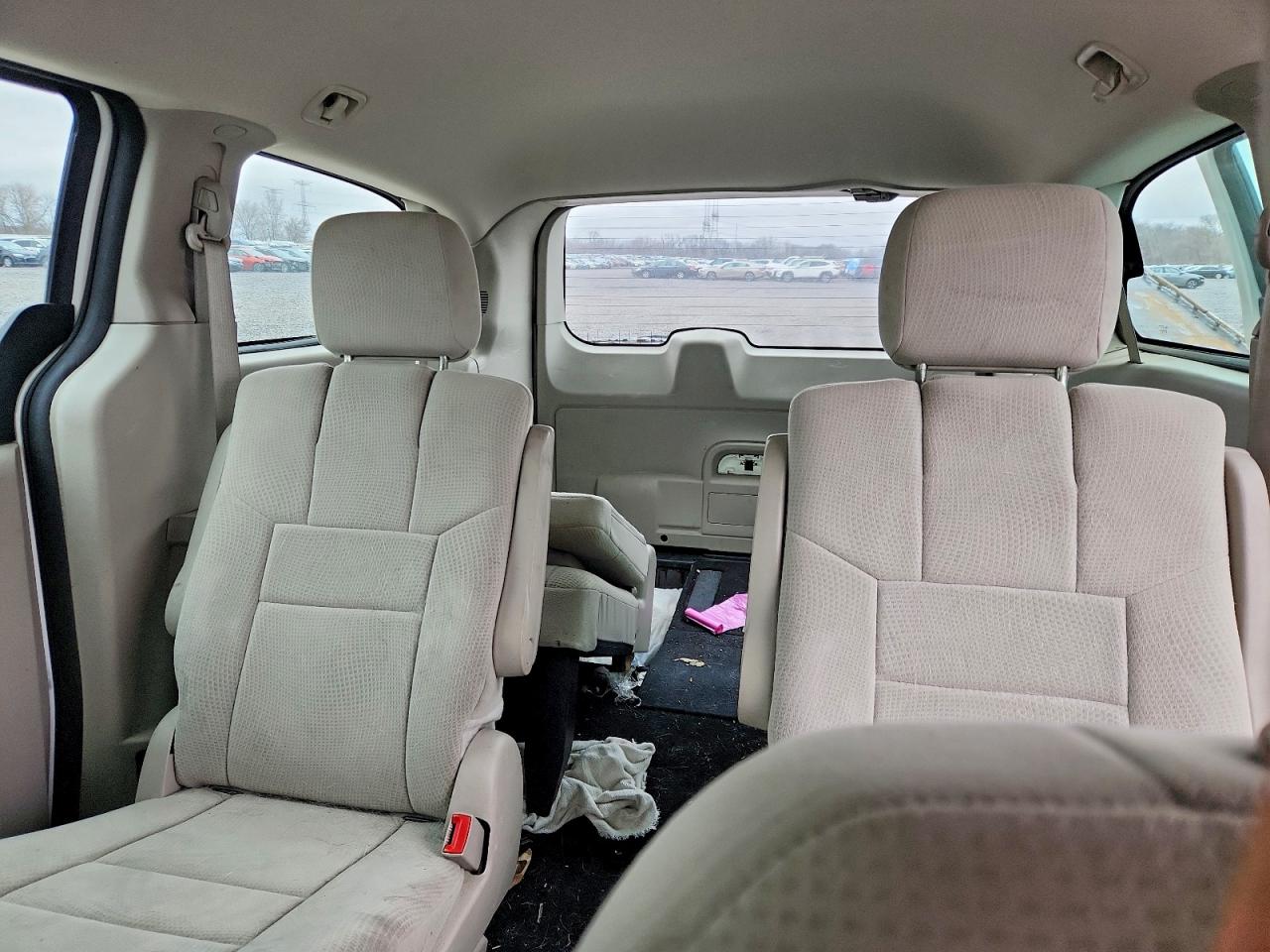 2012 DODGE GRAND CARAVAN SE photo 10