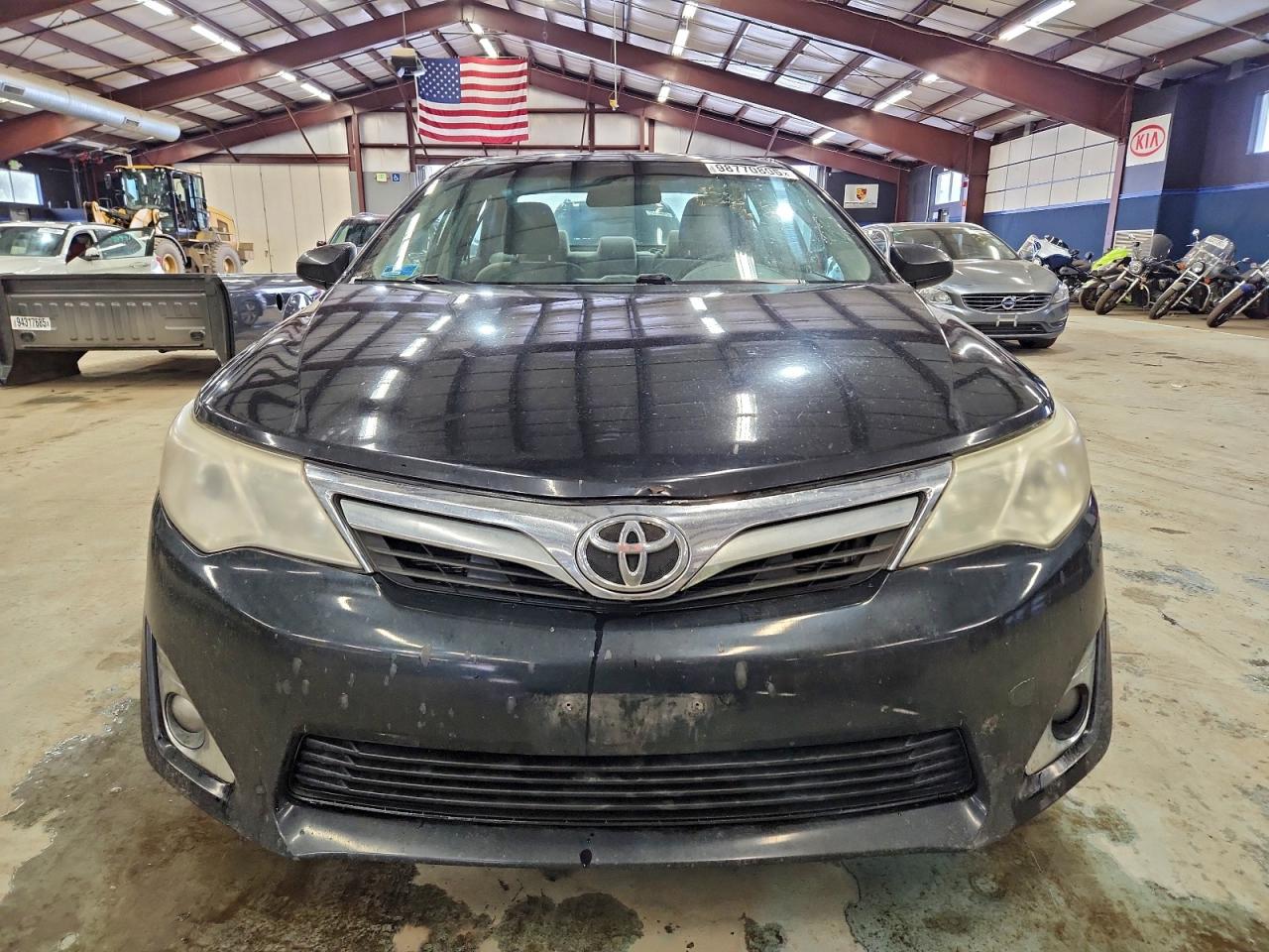 2012 TOYOTA CAMRY BASE photo 5