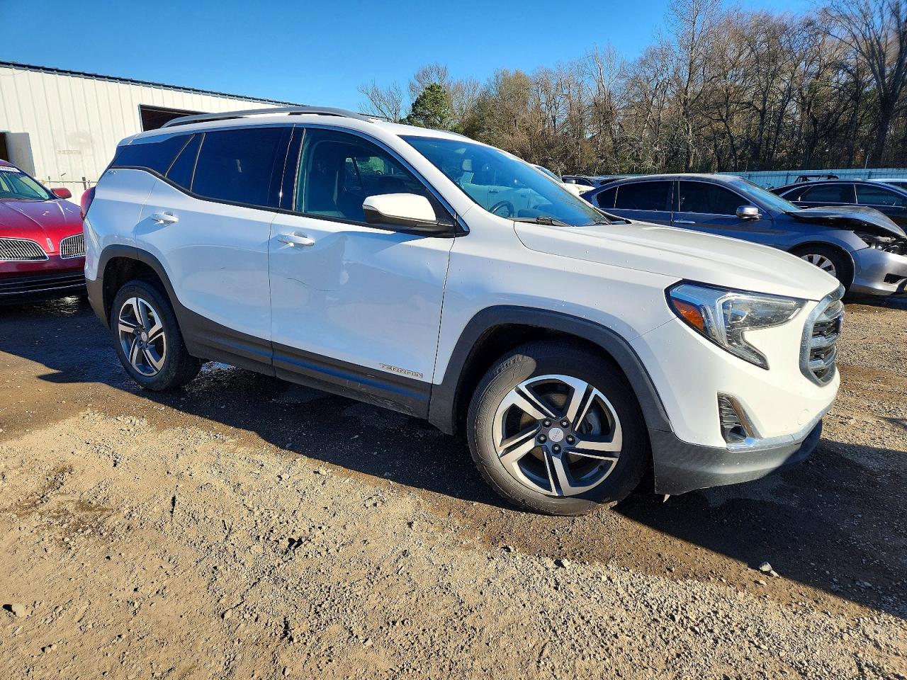2019 GMC TERRAIN SLT photo 4