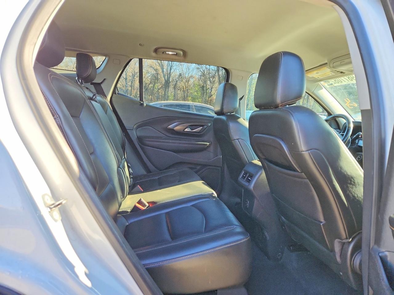 2019 GMC TERRAIN SLT photo 11