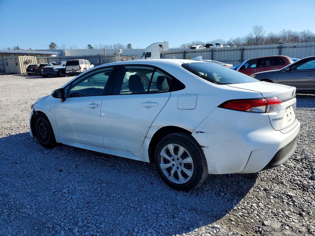 2023 TOYOTA COROLLA LE photo 2