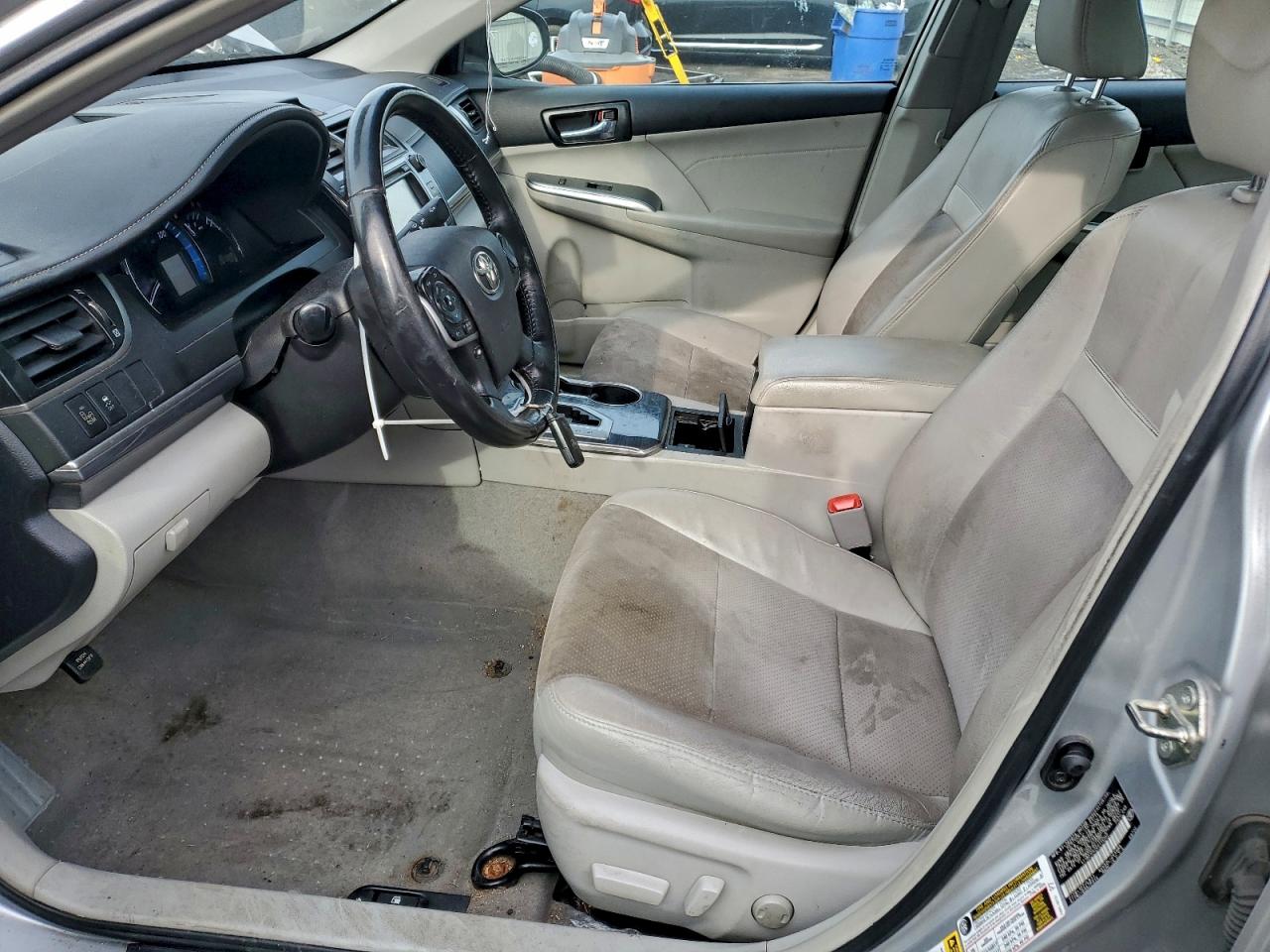 2014 TOYOTA CAMRY HYBRID photo 7