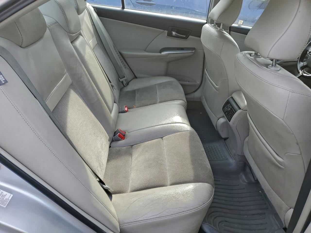 2014 TOYOTA CAMRY HYBRID photo 10