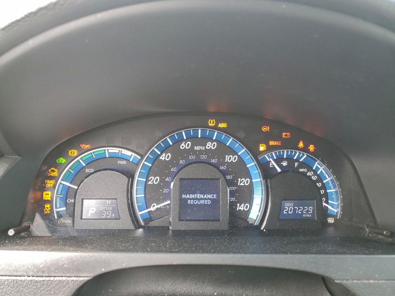 2014 TOYOTA CAMRY HYBRID photo 9