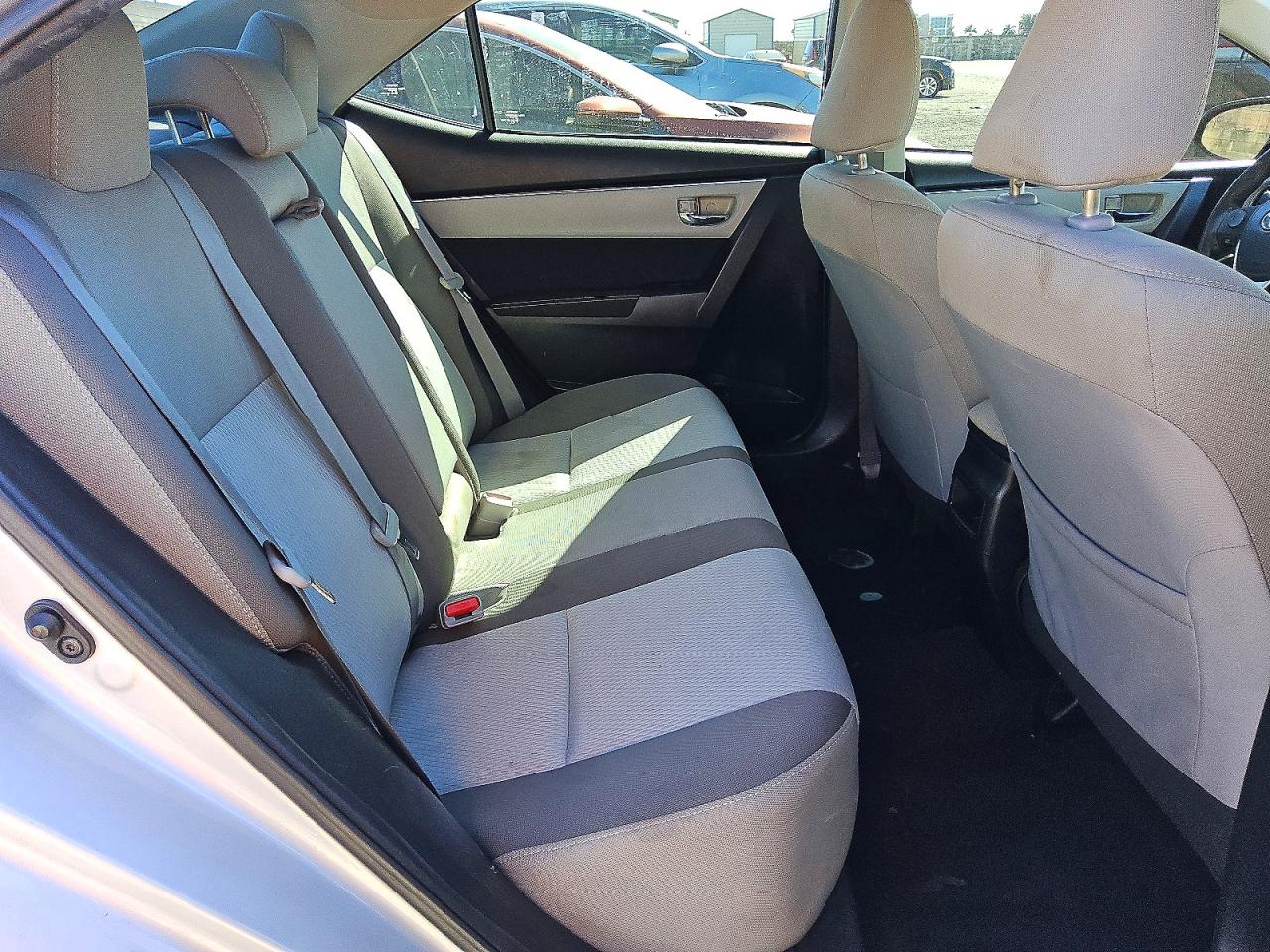 2018 TOYOTA COROLLA L photo 10