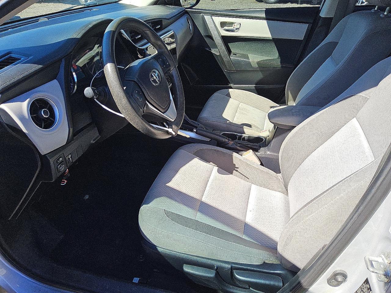 2018 TOYOTA COROLLA L photo 7