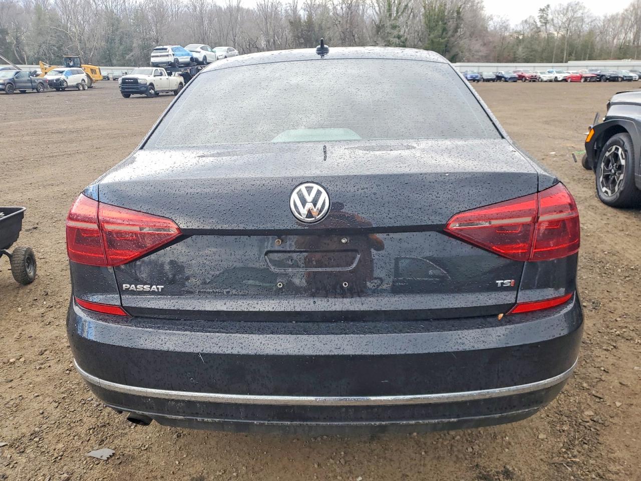 2019 VOLKSWAGEN PASSAT WOLFSBURG photo 6