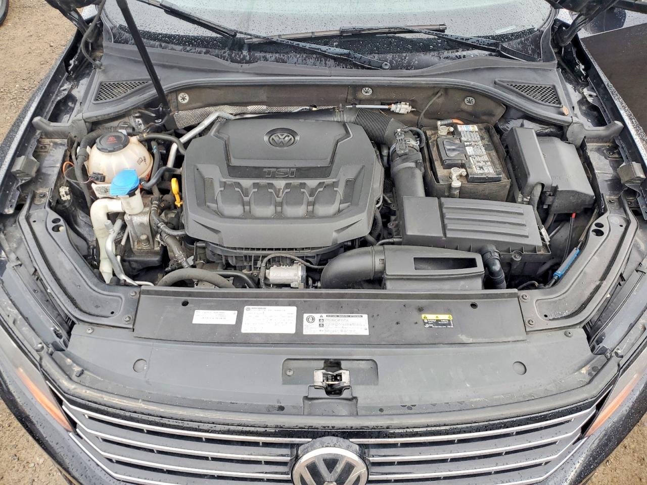 2019 VOLKSWAGEN PASSAT WOLFSBURG photo 11