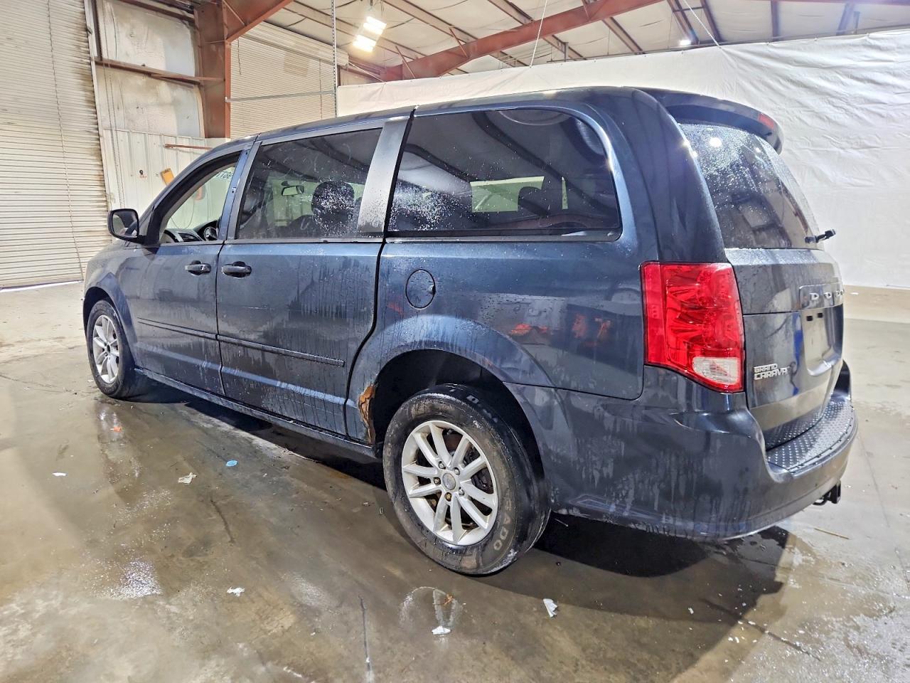 2013 DODGE GRAND CARAVAN SXT photo 2