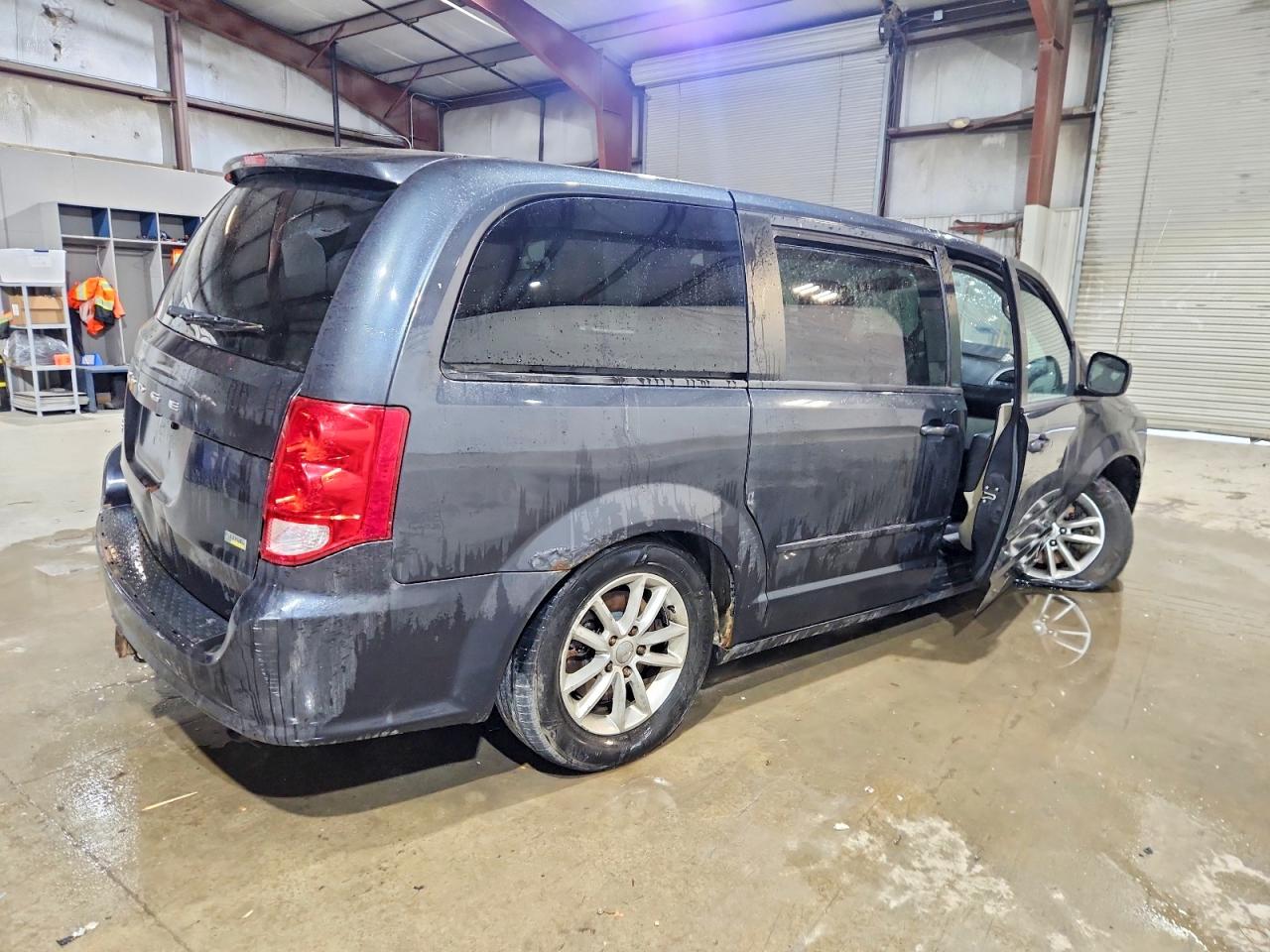 2013 DODGE GRAND CARAVAN SXT photo 3