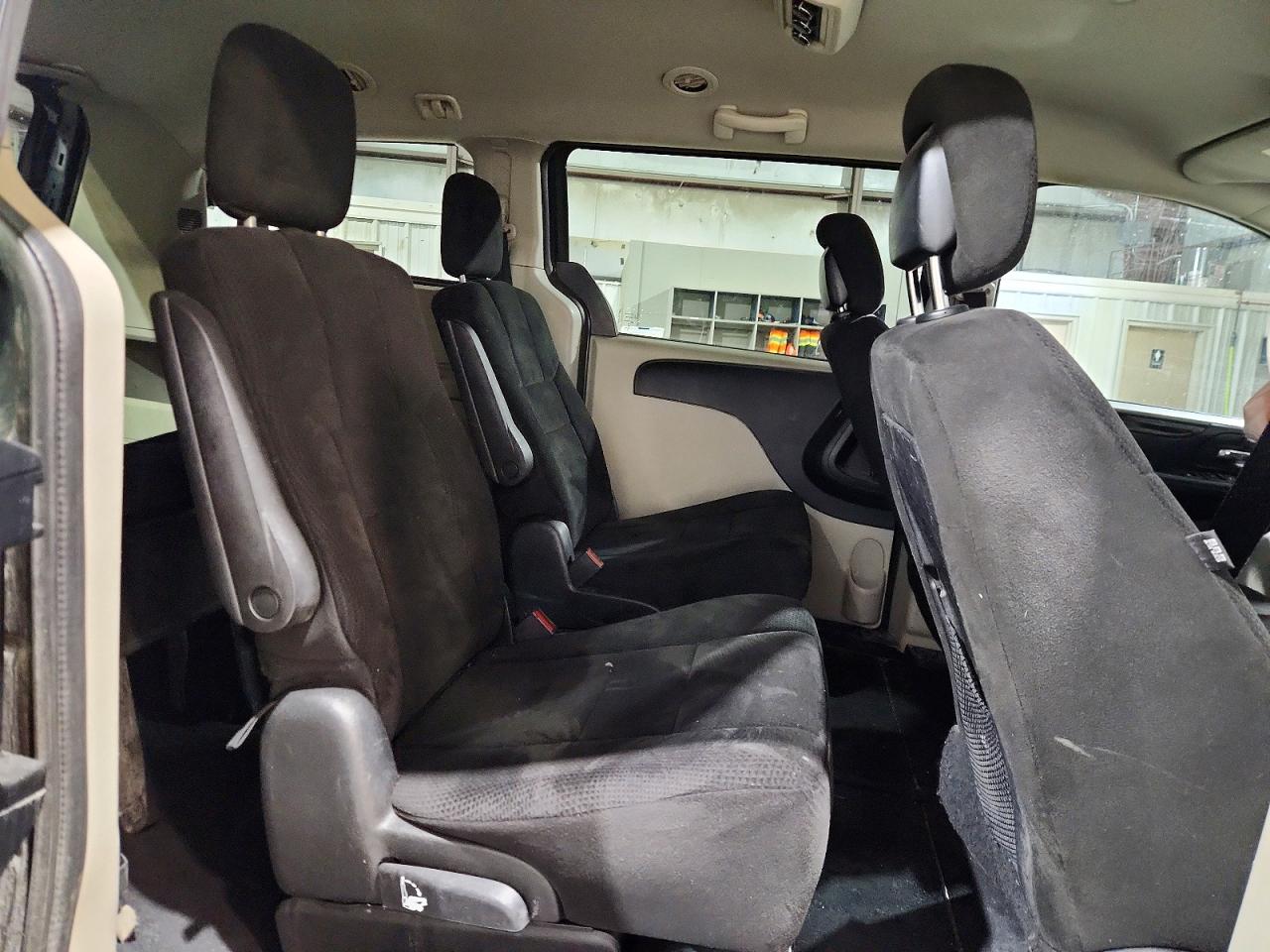 2013 DODGE GRAND CARAVAN SXT photo 11