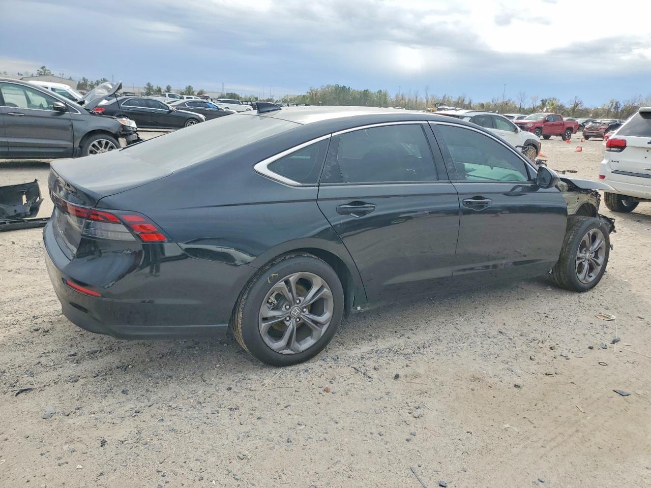 2024 HONDA ACCORD EX photo 3