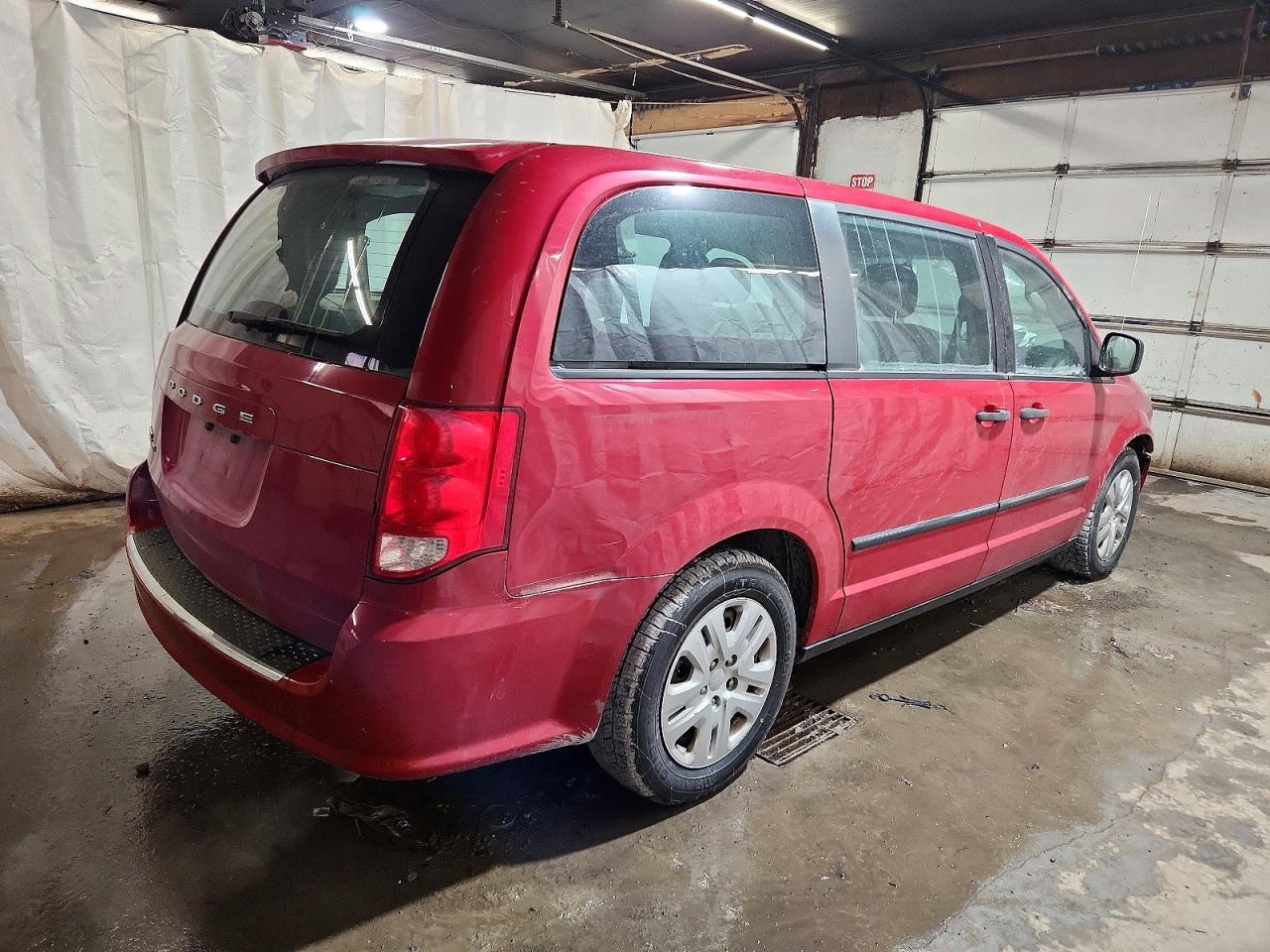 2015 DODGE GRAND CARAVAN SE photo 3