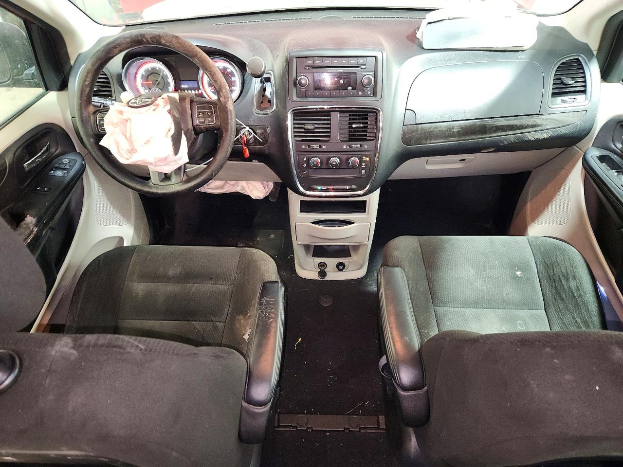 2015 DODGE GRAND CARAVAN SE photo 8