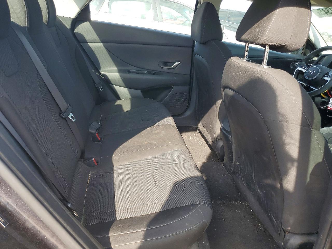 2021 HYUNDAI ELANTRA SE photo 28