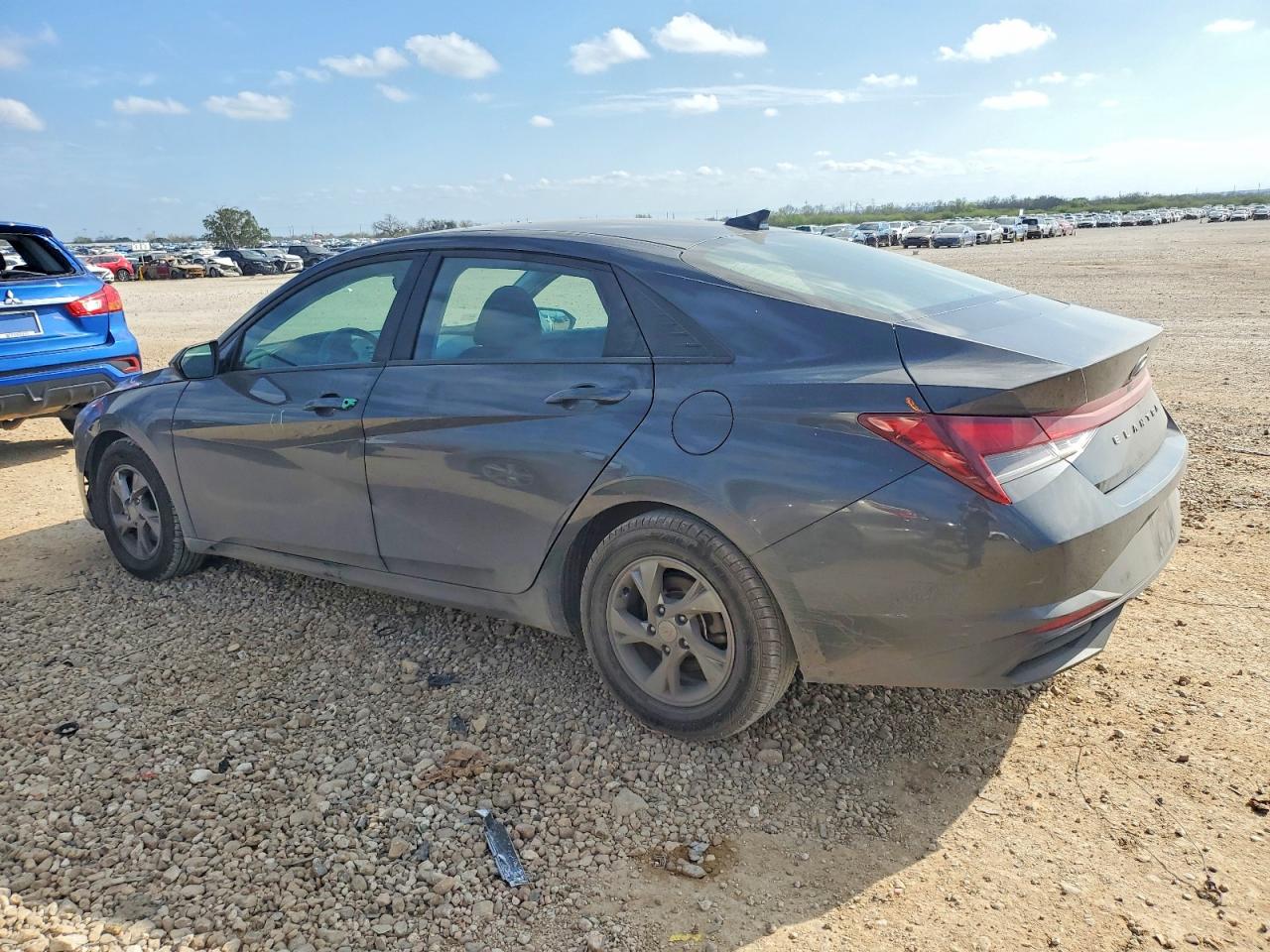 2021 HYUNDAI ELANTRA SE photo 4