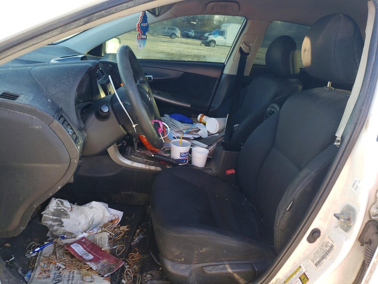 2013 TOYOTA COROLLA BASE photo 7