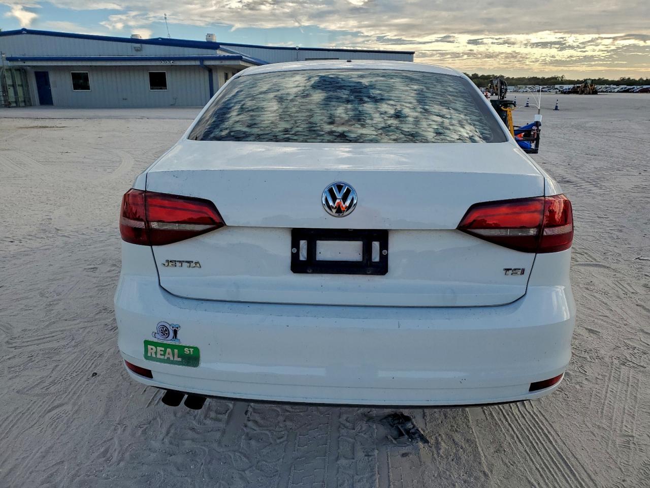 2017 VOLKSWAGEN JETTA S photo 6